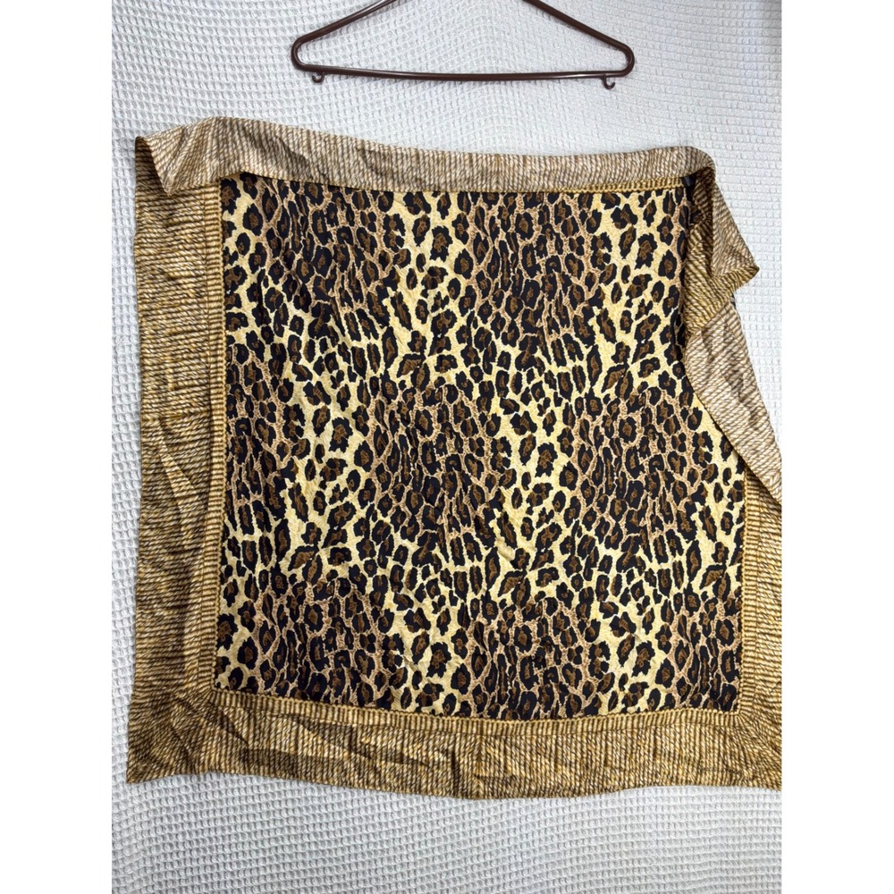 Mob Wife Womens Maggy London Square Scarf OS Leopard Gold